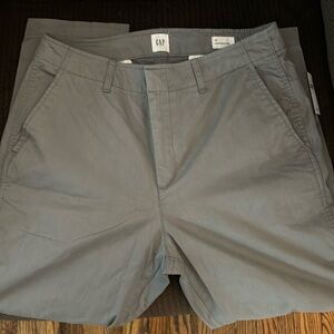 NWT Gap Gray Downtown Khaki Pant